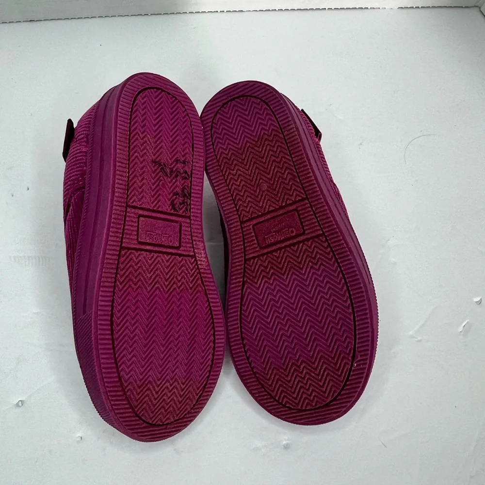 Osh Kosh B'Gosh‎ Slip On Cord Toddler Shoes Magenta Corduroy Size 7